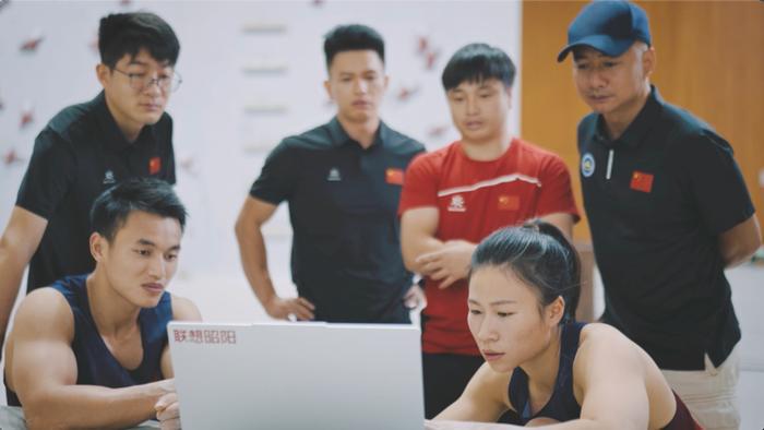 哪里可以找到适合篮球运动员的放松方法?_1